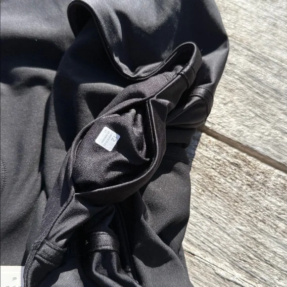 Lululemon Align No-Line Pant 25" Satin size 12 Black NWT - Picture 4 of 5